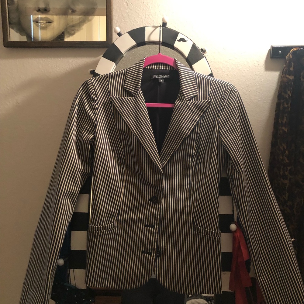 Jersey Johnson blazer